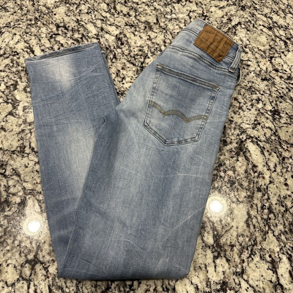 American Eagle Men's Size 30x34 Blue Jeans Slim Straight Extreme Flex Distressed